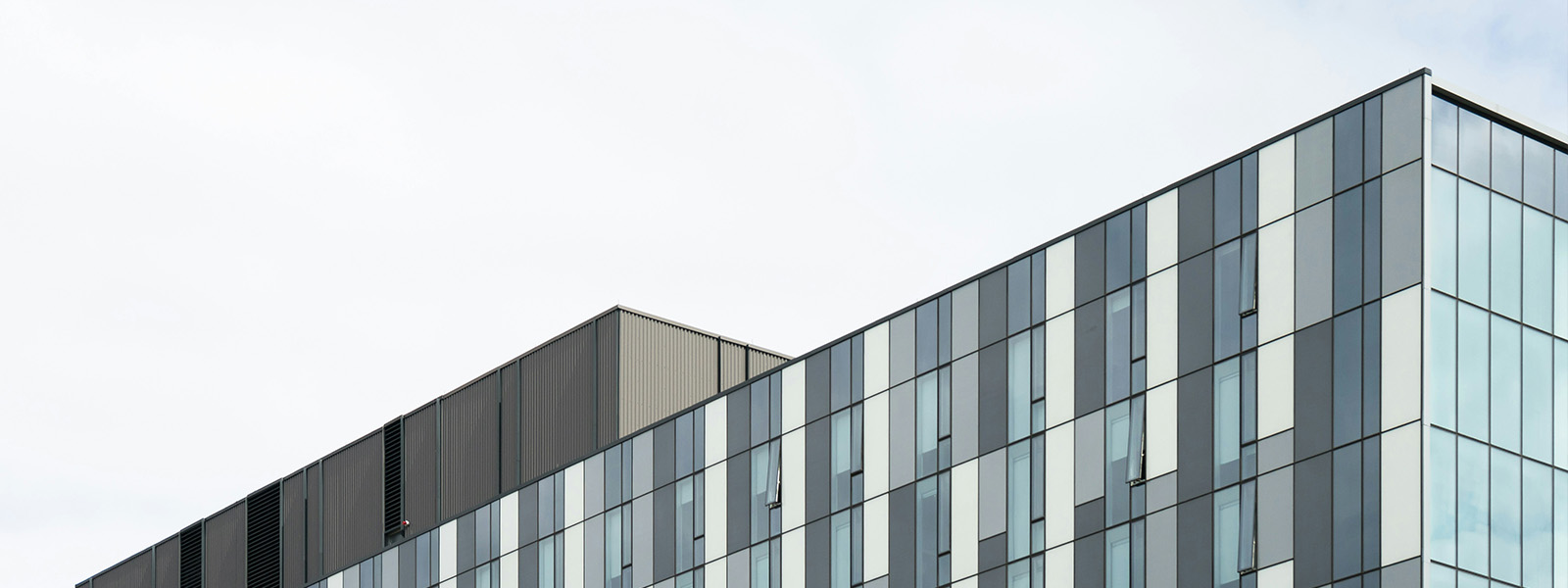 Financial services and banks, empower your HR, real estate, and finance teams with Nakisa’s enterprise-grade, AI-driven software to drive efficiency and insights.